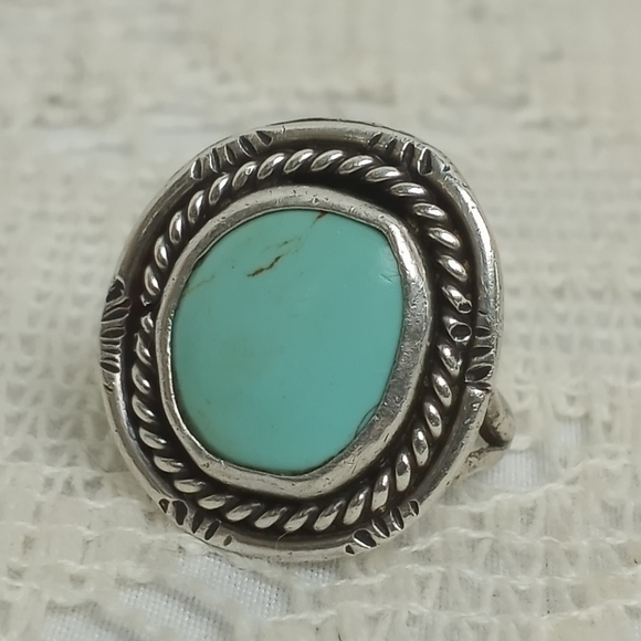 Vintage 1970s Natural Turquoise Ring Sterling Silver 925 Bezel Set Handmade - Picture 2 of 6